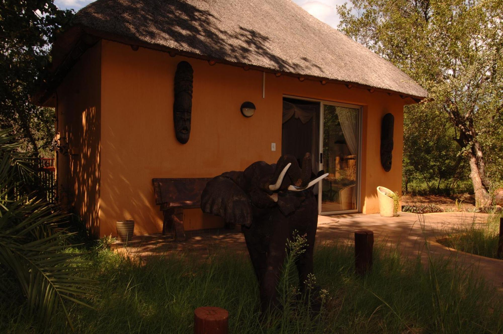 Normann Safari Bush Lodge بهالابوروا الغرفة الصورة
